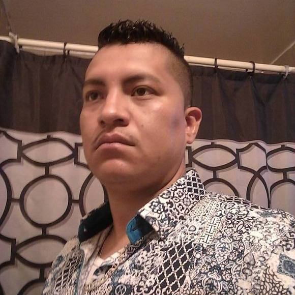 Meet your Posher, Cesar c - Picture 1 of 1